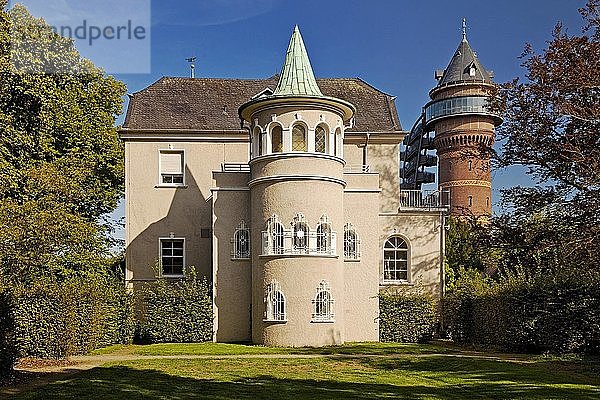 Schloss Styrum mit dem Wassermuseum Aquarius  Mülheim an der Ruhr  Ruhrgebiet  Nordrhein-Westfalen  Deutschland  Europa