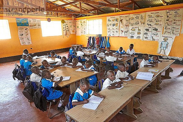 Schüler in der Vorschule während des Unterrichts  Mirisa-Academy  Nakuru  Kenia  Afrika