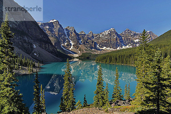 Moraine Lake  Tal der Zehn Zinnen  Banff-Nationalpark  Rocky Mountains  Alberta  Kanada