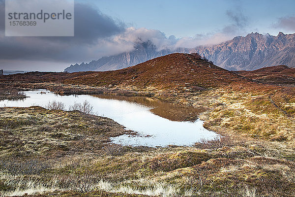 Aussicht auf die Berge Bleik Andenes Vesteralen Norwegen