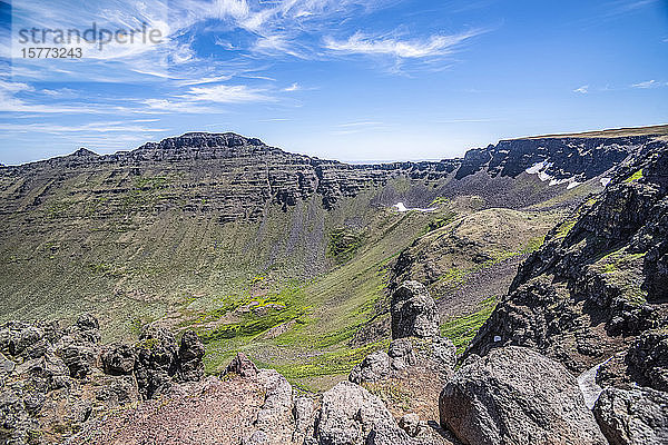 Der Kopf der von Gletschern geschaffenen Kiger-Schlucht Steens Mountain  Südost-Oregon; Frenchglen  Oregon  Vereinigte Staaten von Amerika