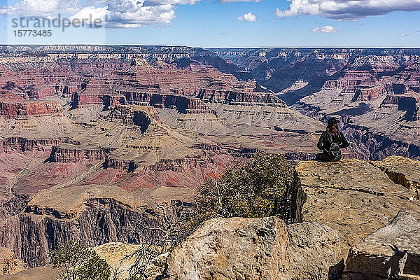 Blick auf den Grand Canyon vom Hopi Point auf dem South Rim Trail; Arizona  Vereinigte Staaten von Amerika