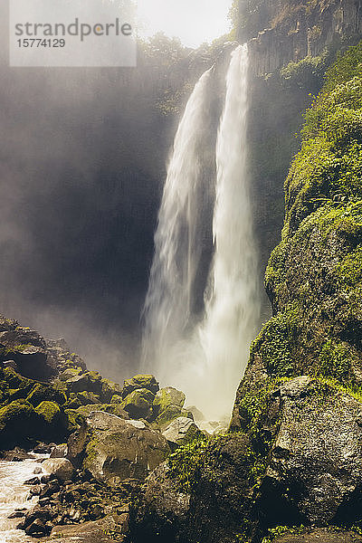 Sriti-Wasserfall; Ost-Java  Indonesien