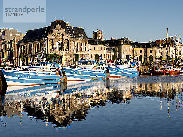 Fischereihafen am Hafen von Dieppe  Dieppe  Seine-Maritime  Normandie  Frankreich  Europa