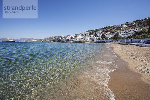 Strand in Santorini  Griechenland