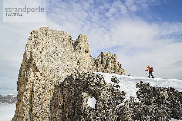 Wanderer in Canazei  Trentino-Südtirol  Italien