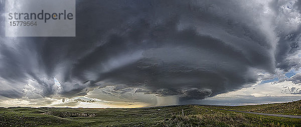 Rotation des Sturms und Banding der Superzelle  Ogallala  Nebraska  USA