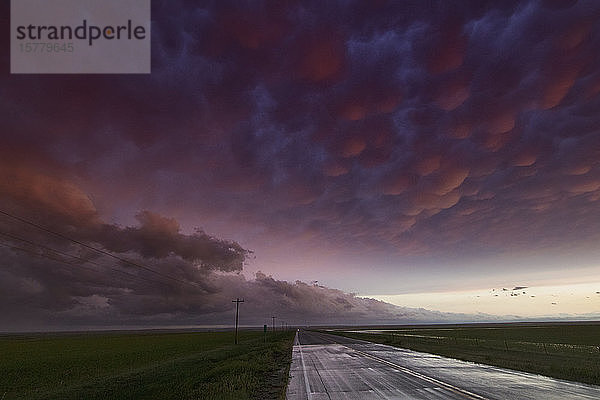 Mammatus nach schwerem Unwetter  Cope  Colorado  USA