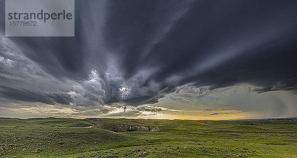 Stürme zogen in die Mutter-Superzelle  Ogallala  Nebraska  USA