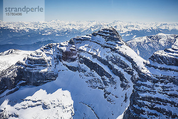 Österreich  Tirol  Steinberg am Rofan  Luftaufnahme des schneebedeckten Berges Guffert