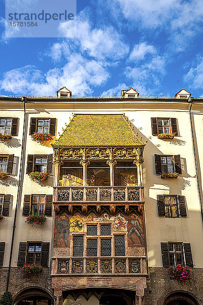 Österreich  Innsbruck Außenseite des Goldenen Dachls