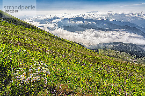 Italien  Umbrien  Sibillini-Gebirge  Monte Vettore im Sommer