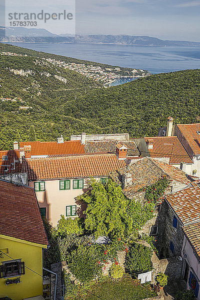 Kroatien  Istrien  Labin und Rabac  Blick auf Altstädte und Adria
