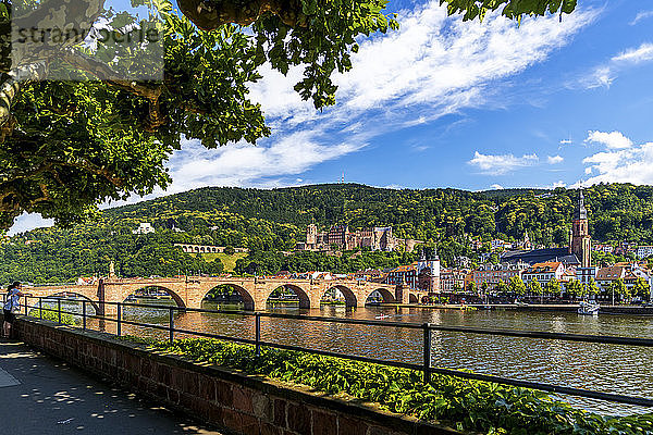 Deutschland  Baden-Württemberg  Heidelberg  Karl-Theodor-Brücke am Neckar