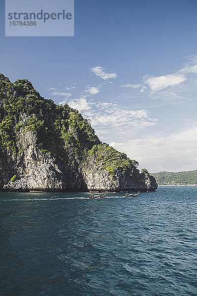 Koh-Phi-Phi-Felsen  Andamanensee  Thailand