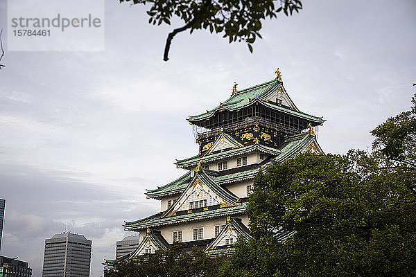 Japan  Osaka  Außenansicht der Burg