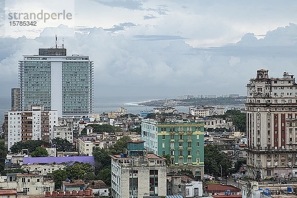 Kuba  Havanna  Stadtzentrum mit dem Hotel Tryp Habana Libre im Hintergrund