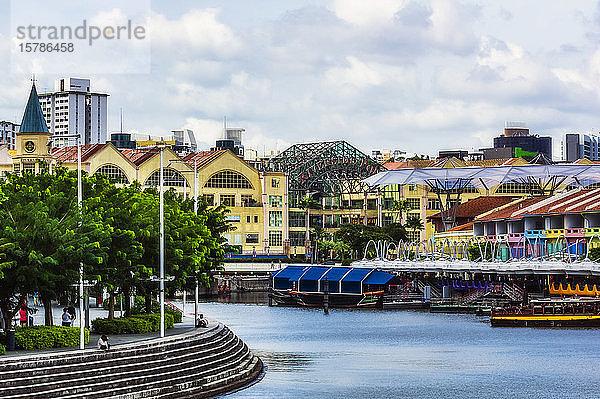 Südostasien  Singapur  Stadtbild mit Hafen