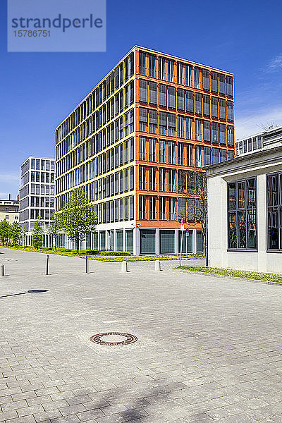 Deutschland  Bayern  München  Bürogebäude im Theresienpark