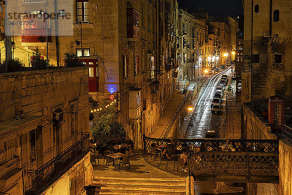 Malta  Valletta  Alte Häuser und Straßen bei Nacht
