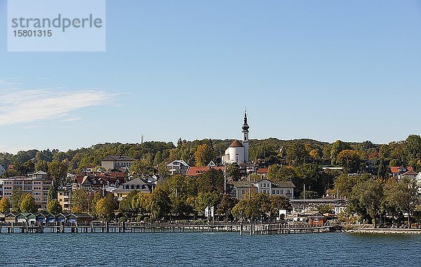 Starnberg mit Kirche St. Josef  Starnberger See  Fünfseenland  Oberbayern  Bayern  Deutschland  Europa