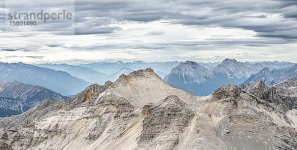 Gipfel der Marxenkarspitze  Vomperkette  Karwendel  Tirol  Österreich  Europa