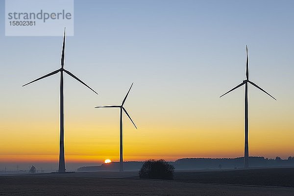 Windkraftanlage  Windräder  Baden-Württemberg  Deutschland  Europa
