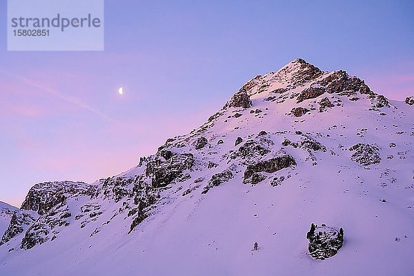 Sonnenaufgang im Winter  Klammspitzen  Wattentaler Lizum  Ammergauer Alpen  Tirol  Österreich  Europa