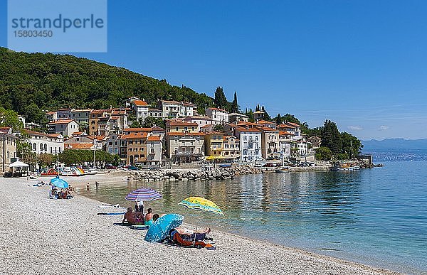 Strand  Moscenicka Draga  Istrien  Bucht des Kvarner Golfs  Kroatische Adria  Kroatien  Europa