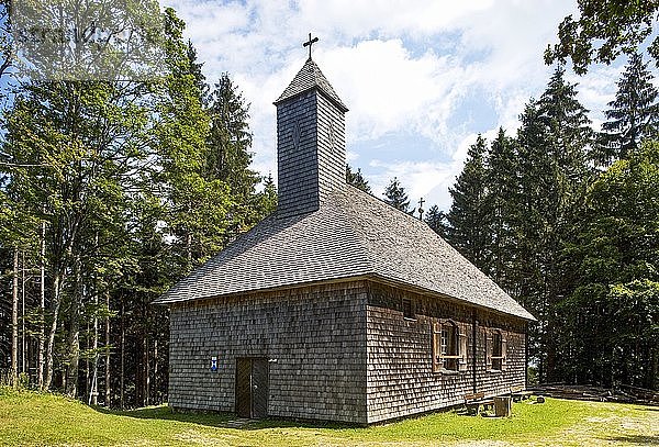 Wallfahrtskirche  Holzkirche  älteste Holzkirche Österreichs  Kolomanskirche  Mondseeland  Salzkammergut  Oberösterreich  Österreich  Europa