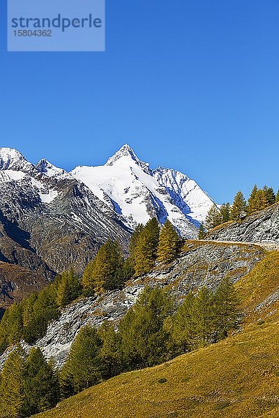 Berglandschaft  Großglockner mit Schnee  Nationalpark Hohe Tauern  Großglockner Hochalpenstraße  Kärnten  Österreich  Europa