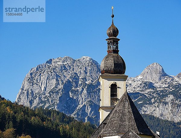 Pfarrkirche Sankt Sebastian mit Reiteralpe  Ramsau  Berchtesgadner Land  Oberbayern  Bayern  Deutschland  Europa