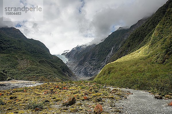 Wanderweg zum Gletscher  Gletscherzunge  Franz Josef Glacier  Westküste  Südinsel  Neuseeland  Ozeanien