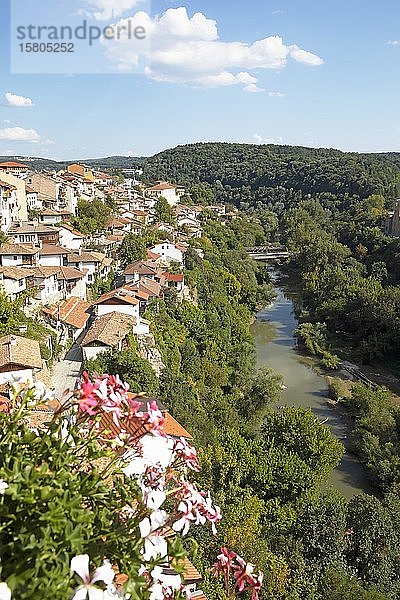 Altstadt am Fluss Jantra  Veliko Tarnovo  Provinz Veliko Tarnovo  Bulgarien  Europa