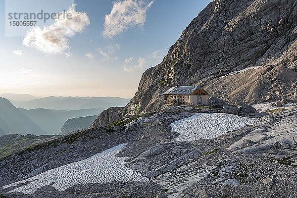 Adamekhütte  Alpenvereinshütte  Hoher Dachstein  Salzkammergut  Oberösterreich  Österreich  Europa