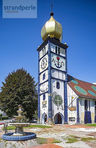Hundertwasserkirche  Stadtpfarrkirche St. Barbara  Bärenbach  Steiermark  Österreich  Europa
