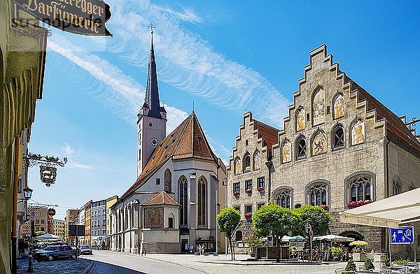 Rathaus  Frauenkirche  Wasserschloss am Inn  Oberbayern  Bayern  Deutschland  Europa