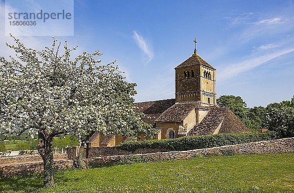 Kirche Notre Dame in Ameugny bei Taize  Departement Saone et Loire  Burgund  Frankreich  Europa