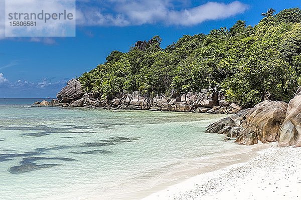 Granitfelsen am Strand  Insel La Digue  Seychellen  Indischer Ozean  Afrika