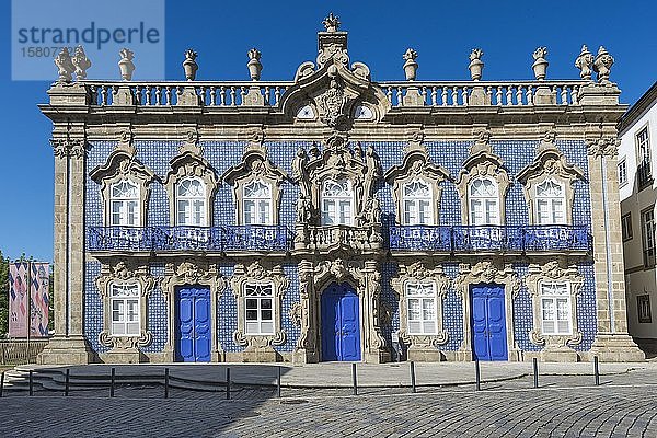 Palacio do Raio  Raio-Palast oder Haus des Mexikaners  Frontfassade  Braga  Minho  Portugal  Europa