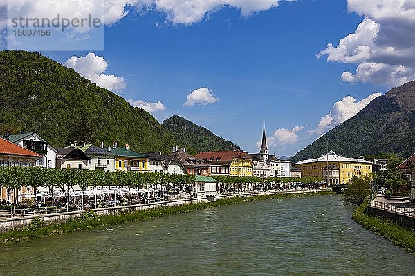 Fluss Traun  Esplanade  Bad Ischl  Salzkammergut  Oberösterreich  Österreich  Europa