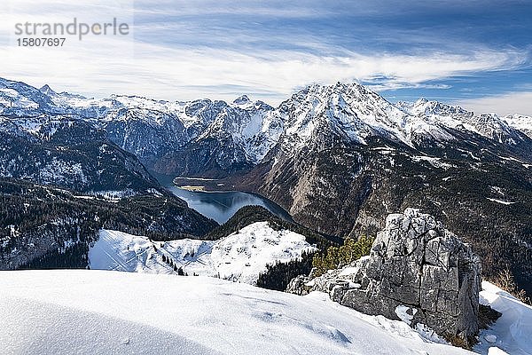Blick vom Jenner auf Königssee und Watzmann  Nationalpark Berchtesgaden  Berchtesgadener Alpen  Schönau am Königssee  Berchtesgadener Land  Bayern  Deutschland  Europa