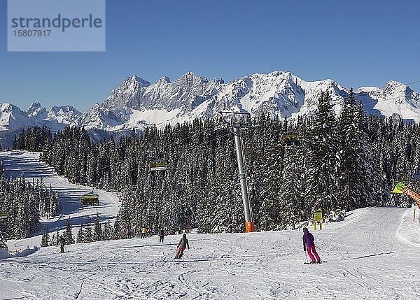 Skigebiet Planai mit dem Dachsteinmassiv  Schladming  Steiermark  Österreich  Europa