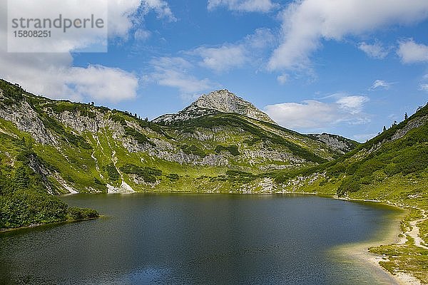 Totes Gebirge  Dolinensee  Wildensee mit Rinnerkogel  Salzkammergut  Oberösterreich  Österreich  Europa