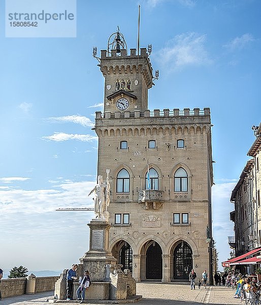 Regierungspalast und Rathaus  Palazzo Pubblico Governo  Piazza della Liberta  Stadt San Marino  San Marino  Europa