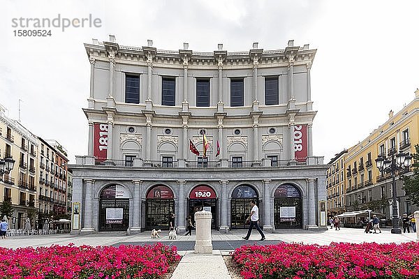 Teatro Real von der Seite der Plaza de Oriente  Madrid  Spanien  Europa