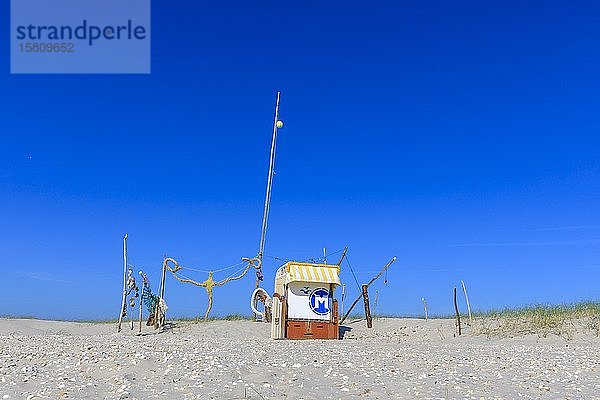 Strandkorb auf der Insel Amrum  Nordsee  Nordfriesische Insel  Schleswig-Holstein  Deutschland  Europa