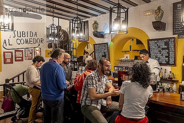 Tapa Bar und Restaurant El Lacon  Huertas  Madrid  Spanien  Europa
