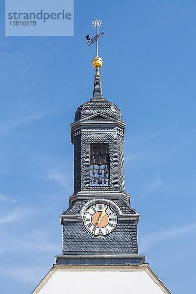 Glasglockenspiel im Turm  Rathaus Wilsdruff  Sachsen  Deutschland  Europa