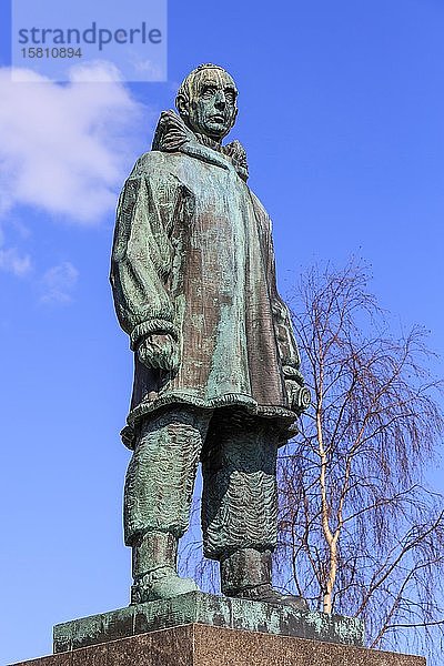 Statue von Roald Amundsen  Polarforscher  Tromsø  Troms  Norwegen  Europa